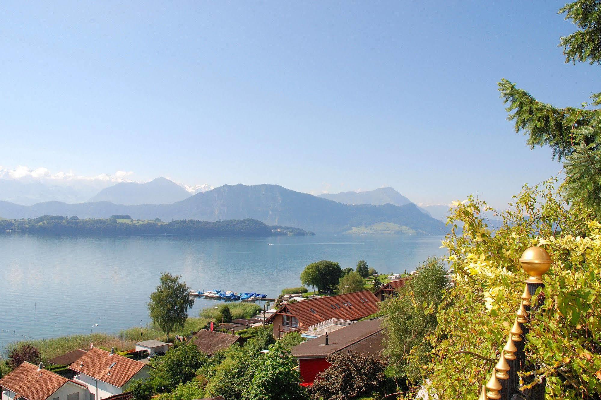 Swiss-Chalet Merlischachen - Romantik Schloss-Hotel Am See Küssnacht Exteriér fotografie